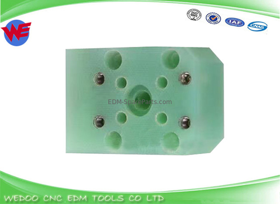 隔離板ガイドベース F323 A290-8120-X764 Fanuc EDM パーツ 56*40*26T