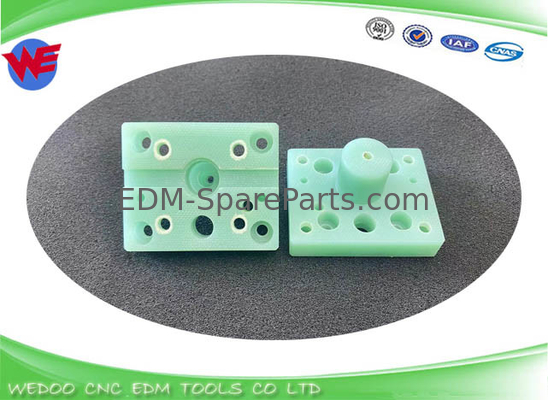A290-8130-X763 ファヌック 隔離器 EDM 部品 下ジェットブロック 54*43*10*26MM a-Bシリーズ