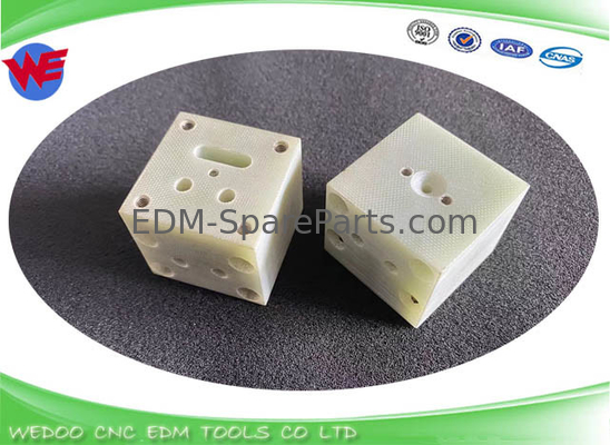 A290-8101-X509 上部隔離板 Fanuc EDMパーツ A-Cシリーズ 40*40*34 ガイドベース