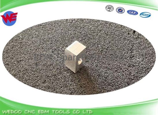 A290-8102-X657 切断電極 EDM Fanuc 6*6*10mm による