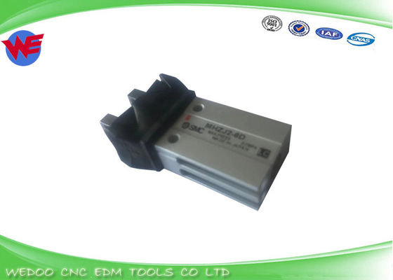 FANUC サイリンダーグリッパー コンプリート A290-8112-V607/STD MHZJ2-6D パネウマティック・サイリンド